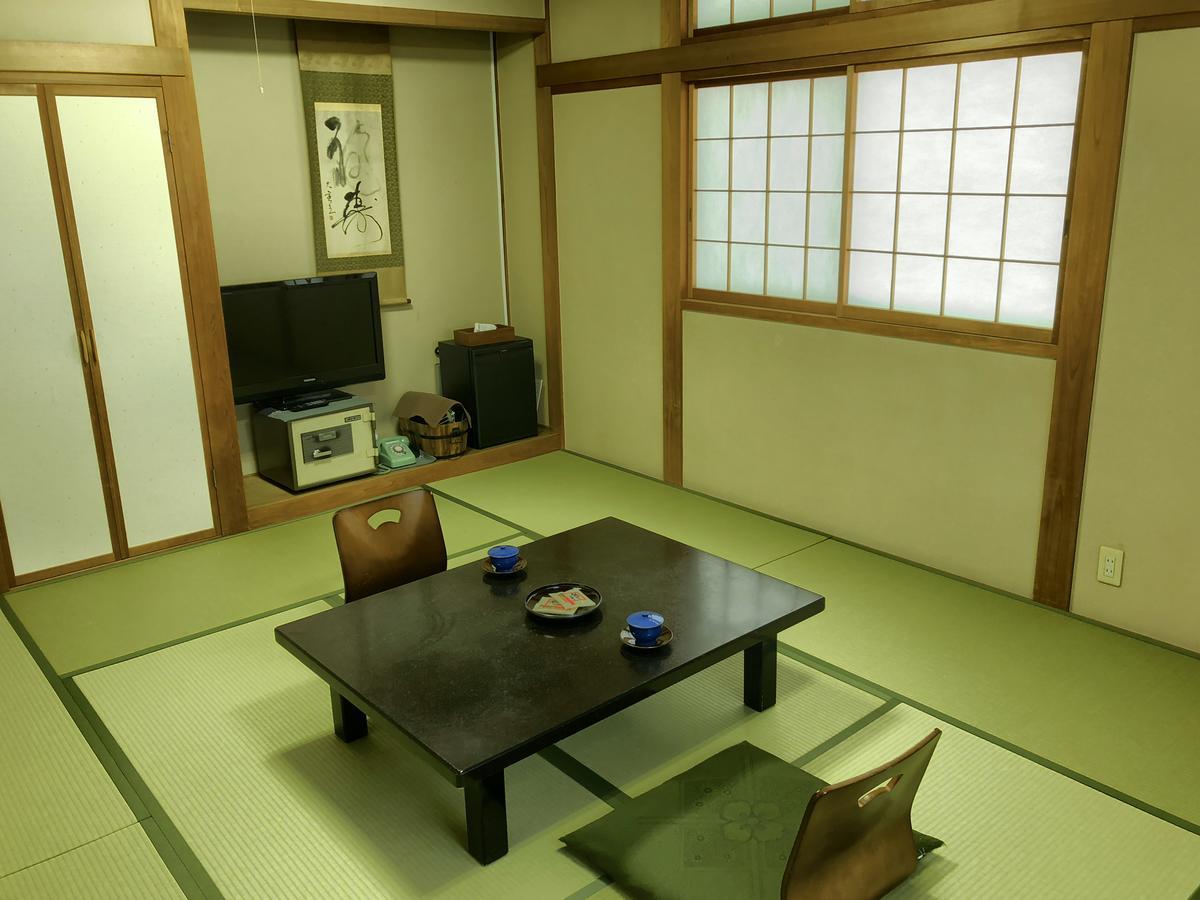 Takasaki Kannonyama Onsen Kinzanso Hotel Zewnętrze zdjęcie